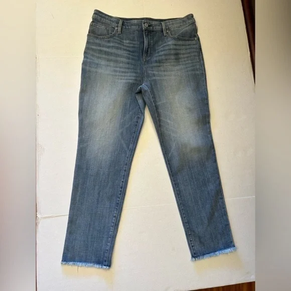 Chicos So Slimming Ankle Frayed-Hem Girlfriend Jeans Sz-12R (Chicos-2R) A15 - Picture 4 of 13